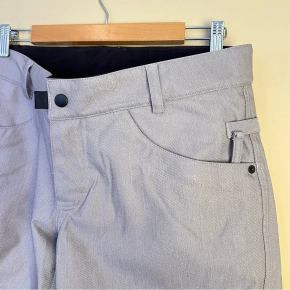 686 Infidry Waterproof Snowpants - Picture 4 of 10